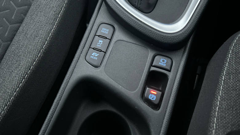 Toyota Yaris Cross 1.5 Hybrid Design 5dr CVT Hybrid Estate